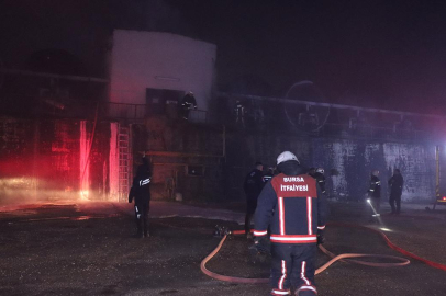 Bursa'da Bu Mahallede Kanser Vakaları Hızla Artıyor.. Asfalt Şantiyesi Hayatı Tehdit Ediyor!