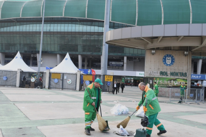 Bursa'da stadyum temizliğine Osmangazi desteği