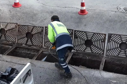Bursa Büyükşehir Belediyesi'nden taşkın risklerine karşı ızgara temizliği