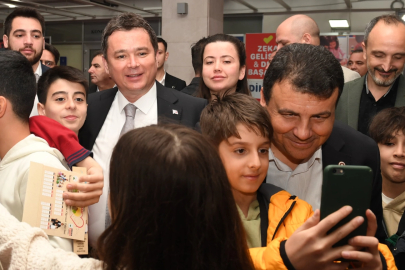 Bursa Kitap Fuarı’nda Osmangazi standına büyük ilgi