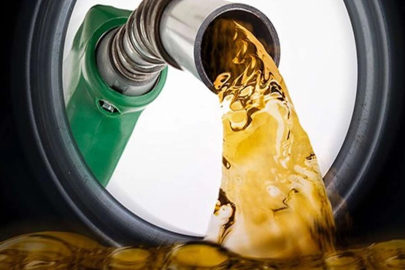 Benzin fiyatlarına 1,50 TL zam! Motorin yolda