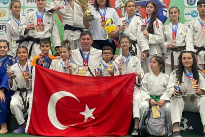Osmangazi'li judoculardan tarihi başarı