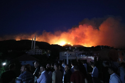 Hatay’da yangın büyüdü, 920 ev boşaltıldı