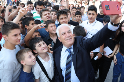 Büyükşehir'den öğrencilere eğitim desteği