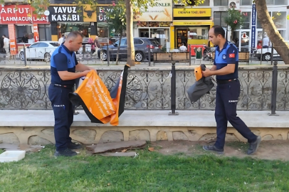 Gemlik'te İzinsiz Afişlere Zabıta Müdahelesi