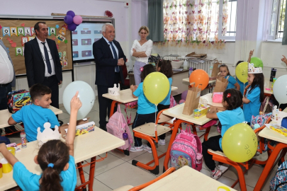 Başkan Şadi Özdemir’den “Okula hoş geldin” hediyesi