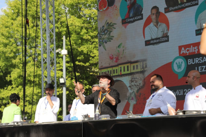 4.Bursa Gastronomi Festivalinde Şefler Tabaklarında Bursa Ürünlerini Yorumladı