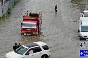 Meteoroloji uyardı: Sel, su baskını, doluya dikkat!