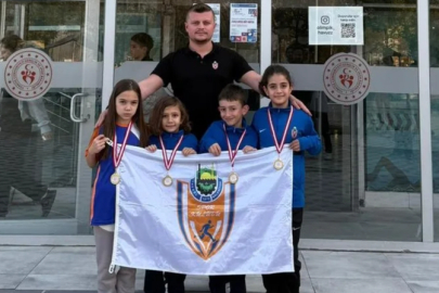 İnegöl'ün sporcuları yüzmede Türkiye dereceleriyle döndü
