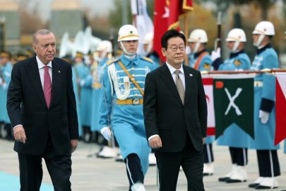 Güney Kore Cumhurbaşkanı Lee Külliye'de