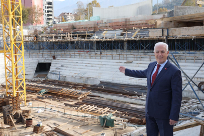 Atatürk Spor Salonu hızla yükseliyor