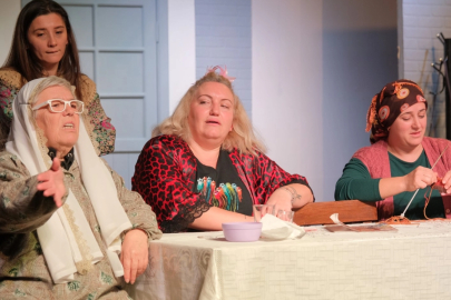 İnegöl'de 'Kadın Sığınağı'na gala gösterisi