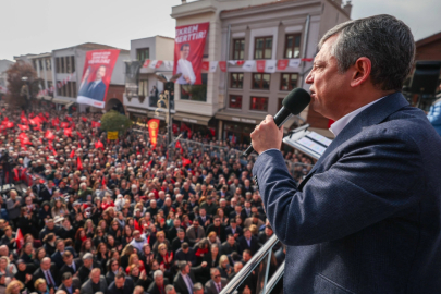 CHP lideri Özgür Özel Edirne'den iktidara yüklendi: Salonların partisi değil, meydanların partisiyiz