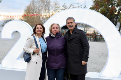 Gemlik’te Yılbaşı Meydanı Açıldı