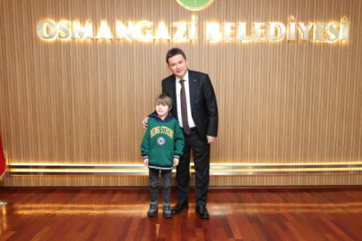 DMD Hastası Yağız Efe’ye Başkan Aydın’dan Destek