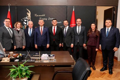 Nilüfer’in yatırımlarına CHP Genel Başkanı Özel’den temel atma sözü