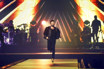 Megastar İstanbul'da hayranlarıyla buluştu