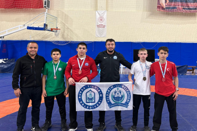 Minderde Yıldırım Rüzgarı..