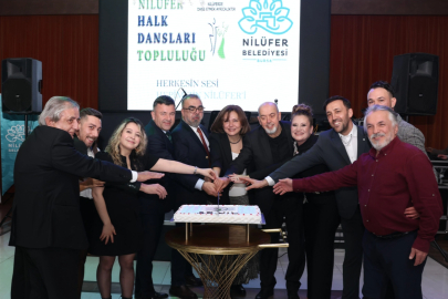 Nilüfer Halk Dansları Topluluğu'ndan 25. yıl kutlaması