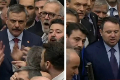 TBMM'de yemin öncesi gerginlik! Bakanlar vekiller arasında yemin etti