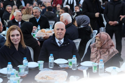 Başkan Bozbey kendi mahallesinde komşularıyla iftar yaptı