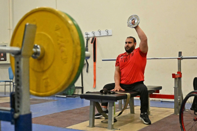 Milli halterci Faruk Öztürk’ün hedefi Olimpiyat Madalyası