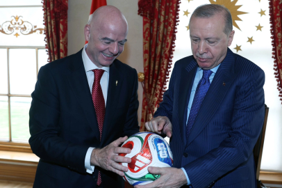 Cumhurbaşkanı Erdoğan, FIFA Başkanı'nı Dolmabahçe'de kabul etti