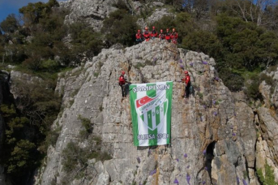 Bursaspor Bayrağı Ericek'in Zirvesinde