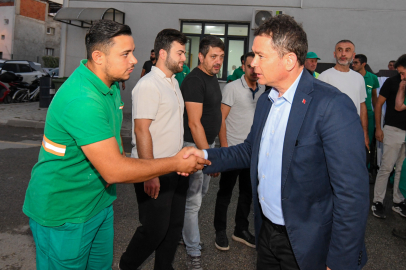 Başkan Aydın Güne Temizlik Emekçileriyle Başladı
